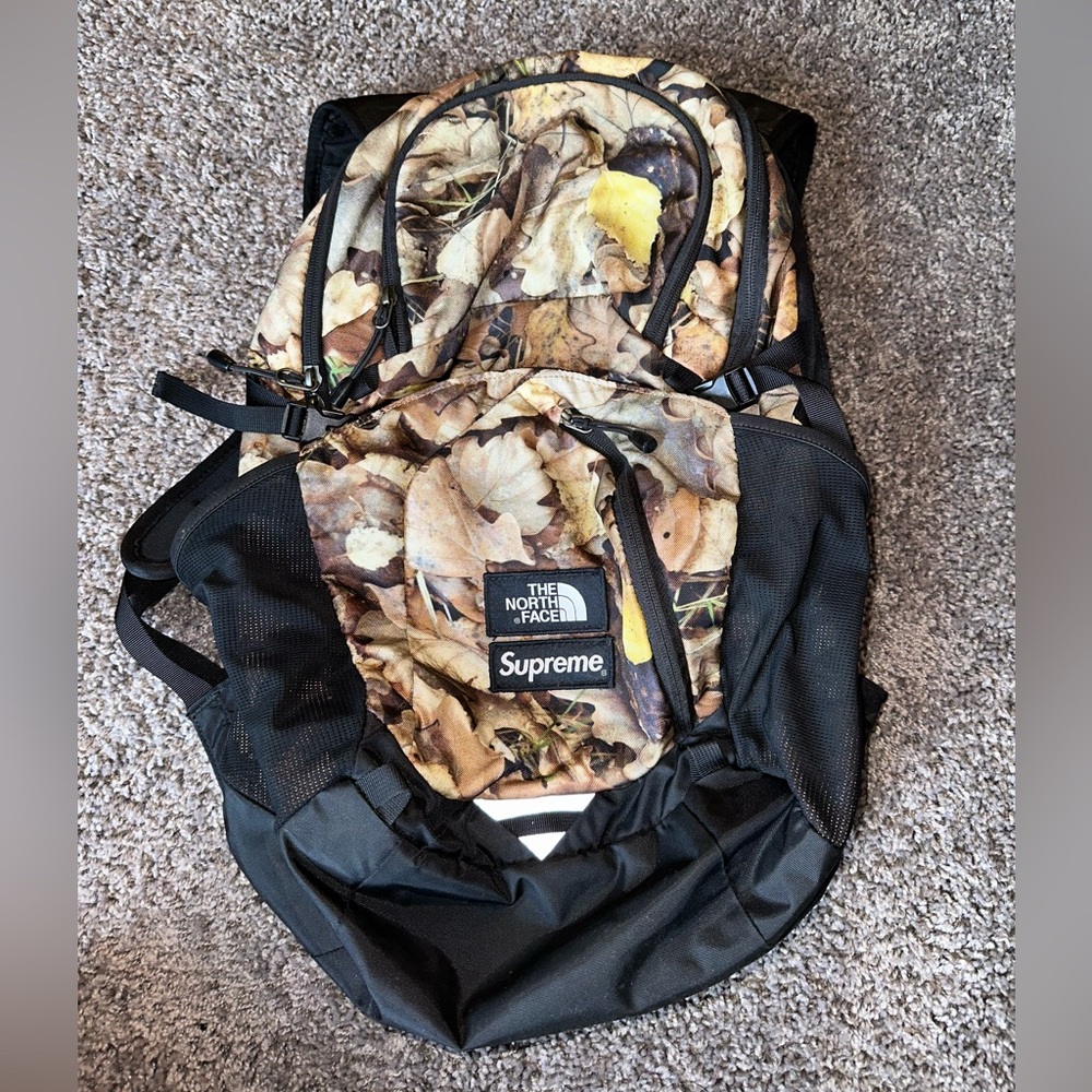 Supreme TNF “Leaves” backpack